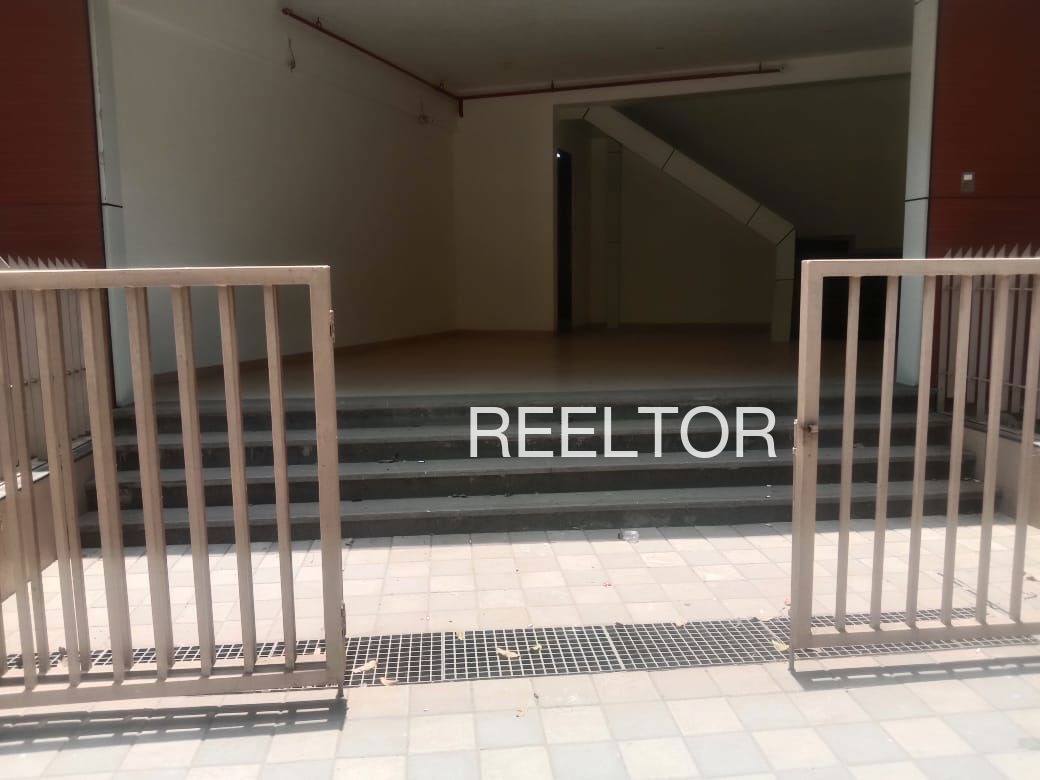 Showroom For Rent In Garkan Seoni