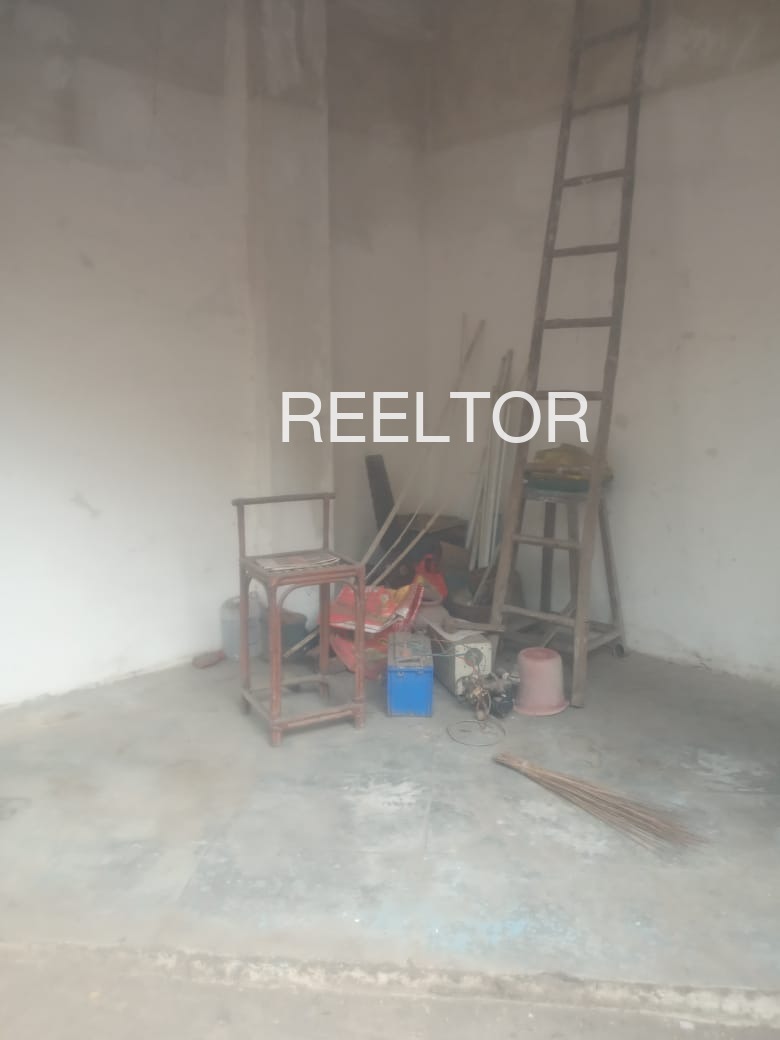 Showroom For Rent In Nassarpora Beerwah