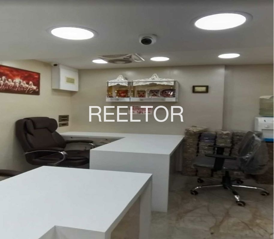 Showroom For Rent In Dopur Bassi