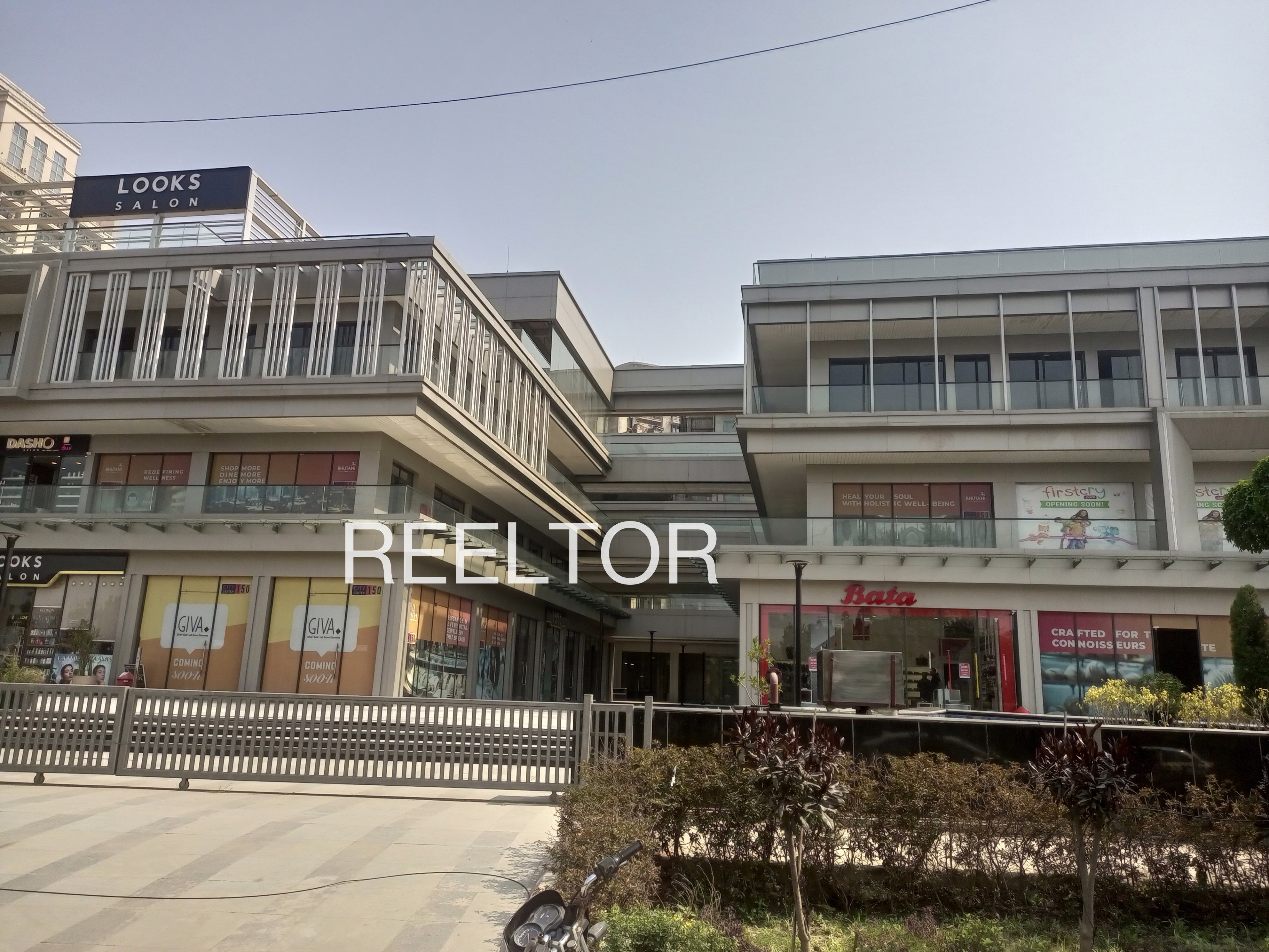 Showroom For Sale In Tumakurlahalli Molakalmuruu
