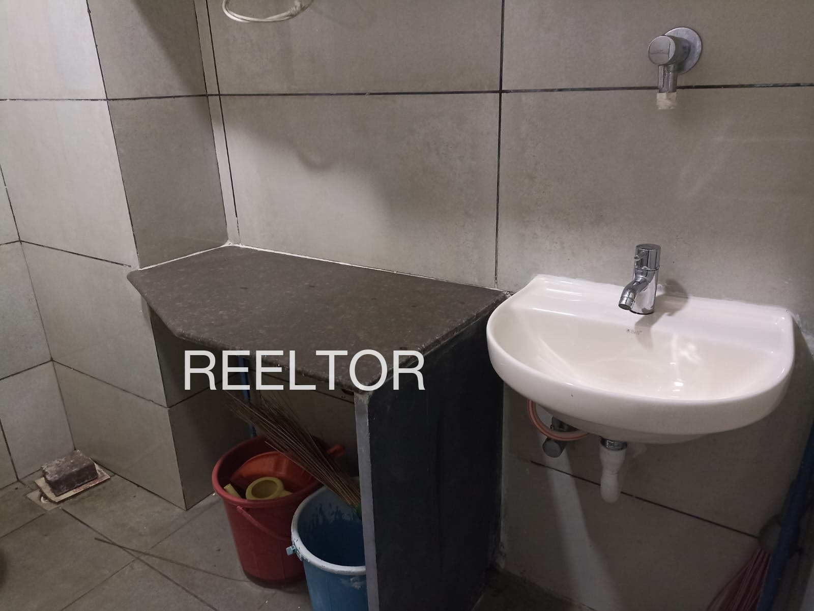 Showroom For Rent In Ambalapady Thodupuzha