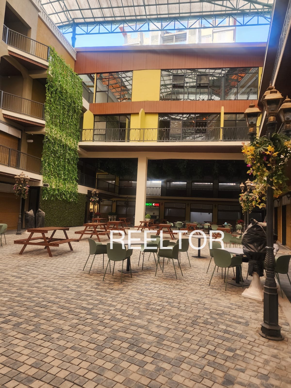 Showroom For Rent In Bub Ka Hera Tijara