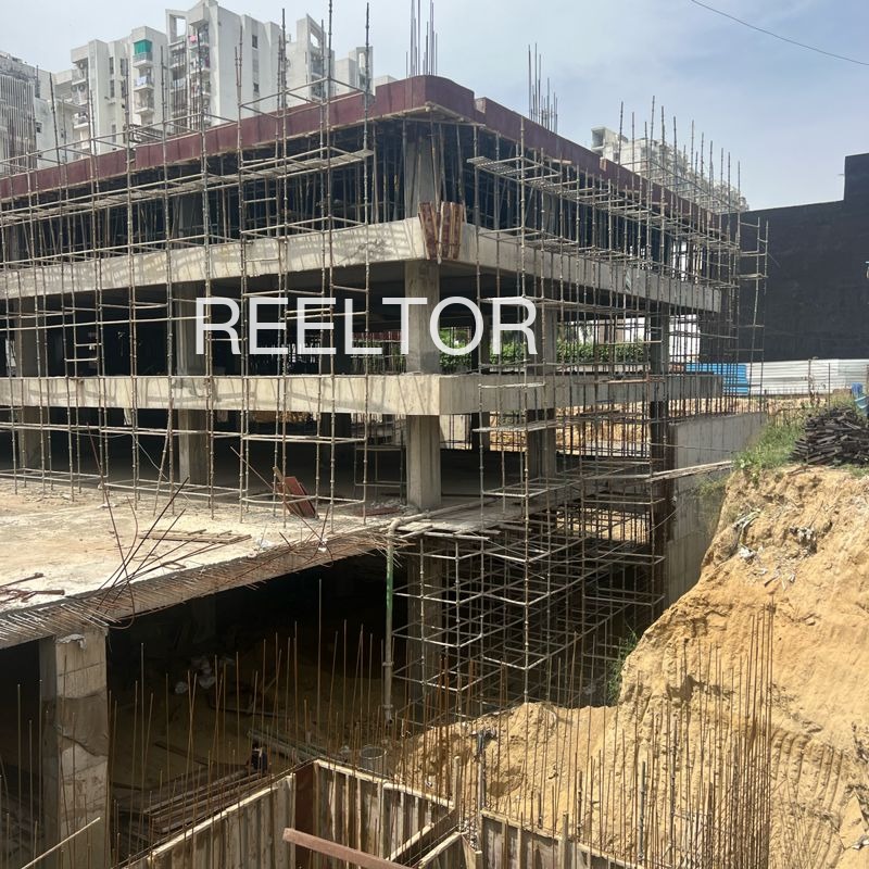 Showroom For Sale In Rataura Garud