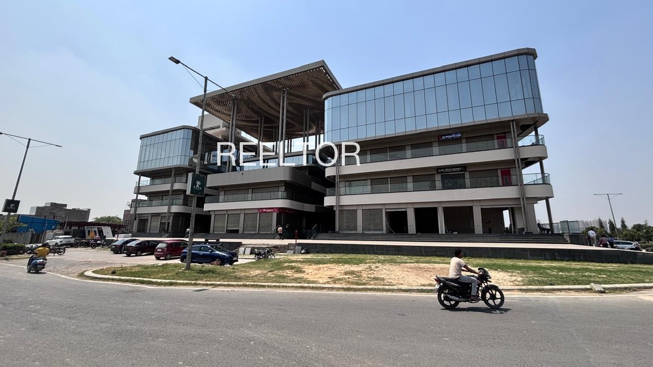 Showroom For Sale In Bainchi Kullu