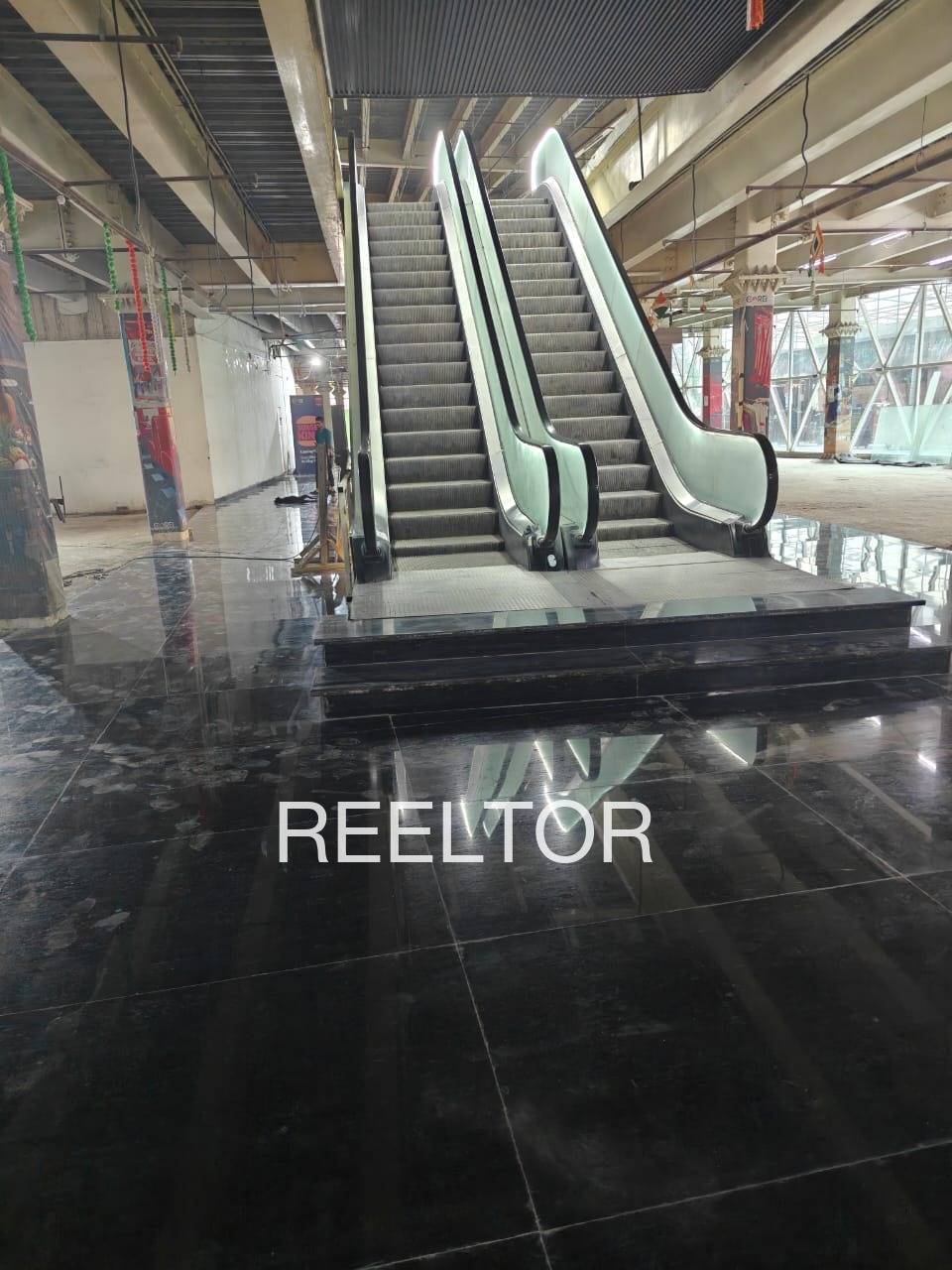 Shop For Sale In Syalkhund Ghansali