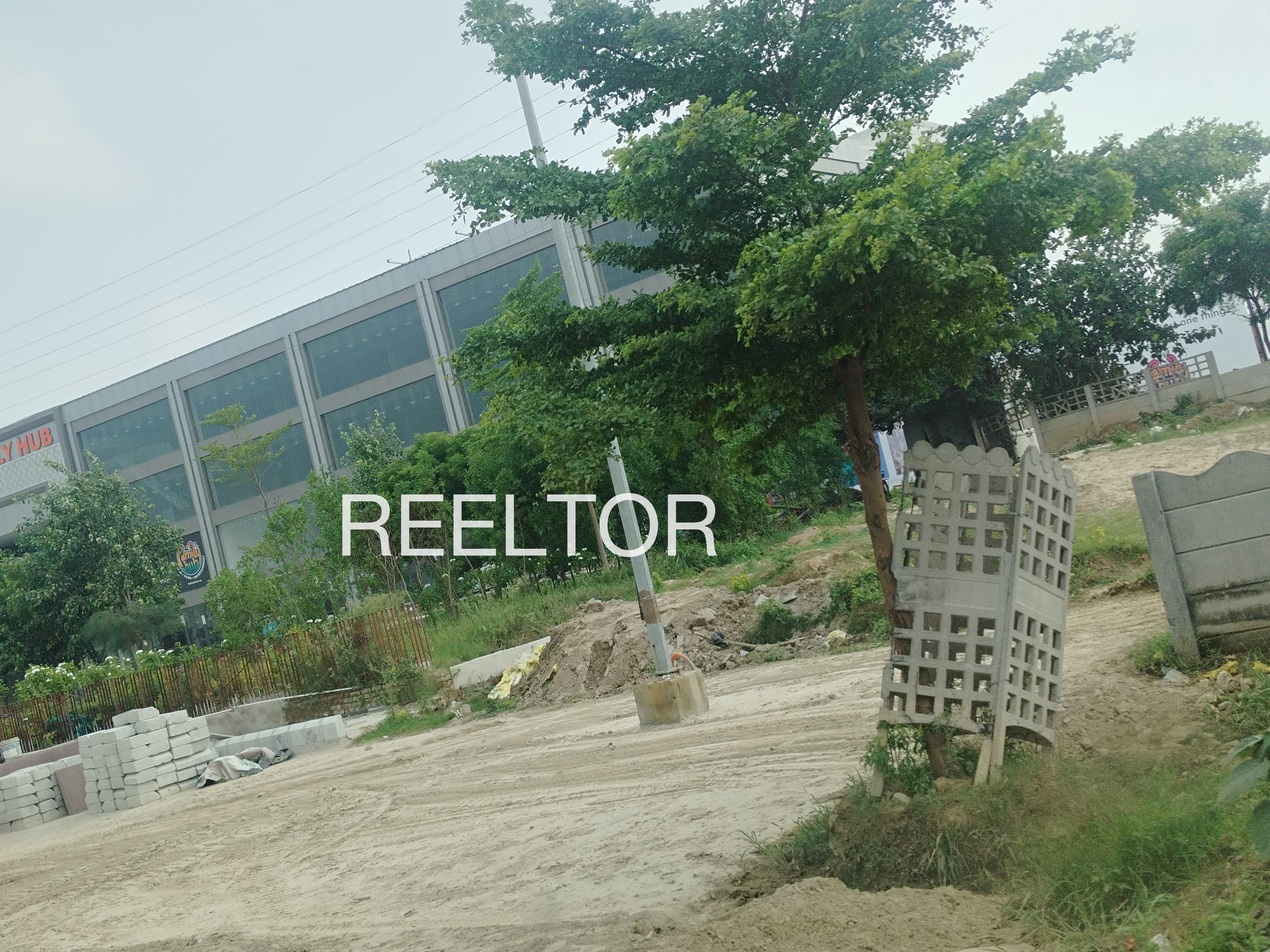 Showroom For Sale In Bigaudi Amarpatan