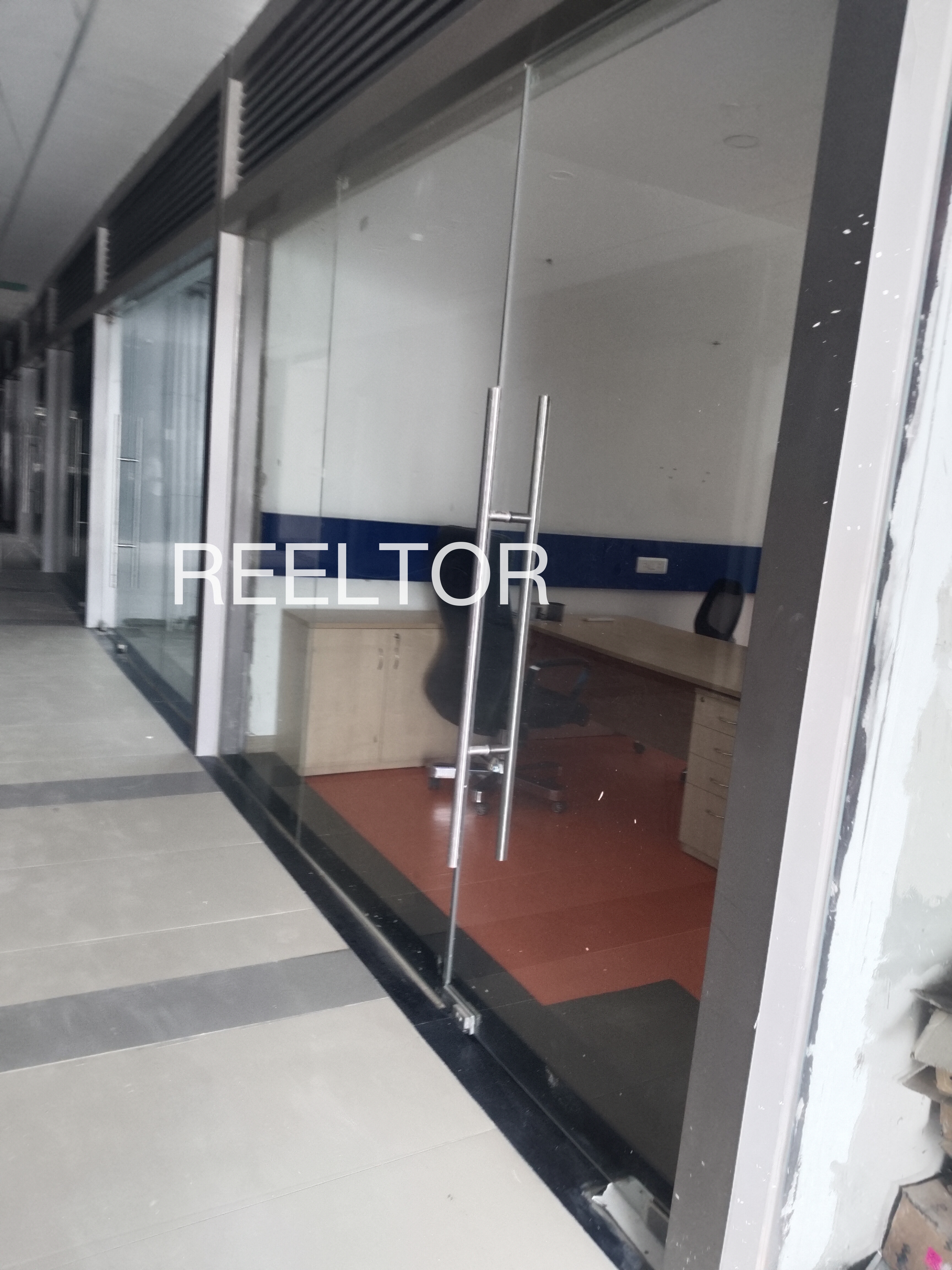 Showroom For Sale In Jalampur Guna