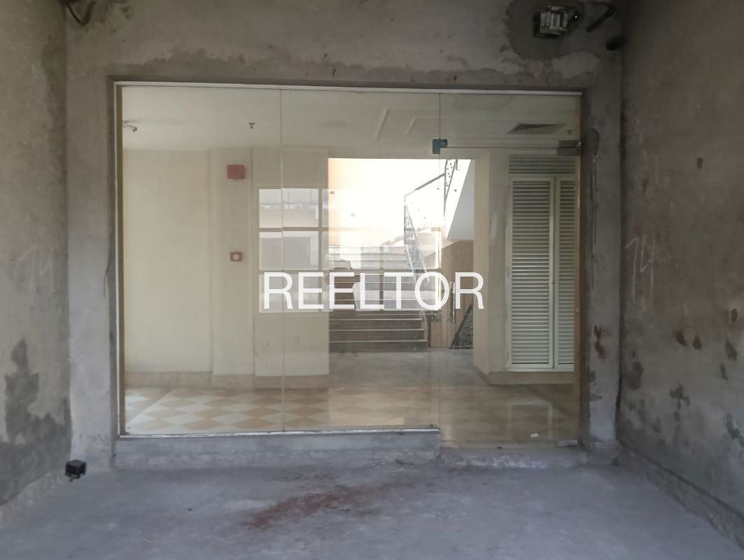 Showroom For Sale In Vannancheri Arani