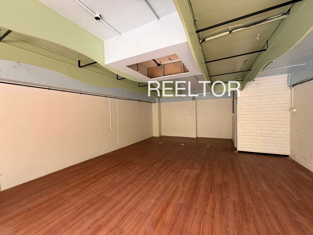 Showroom For Sale In Kootaranatti Savadattiu
