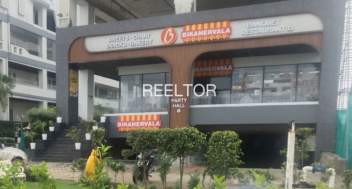 Showroom For Sale In Balu Ani