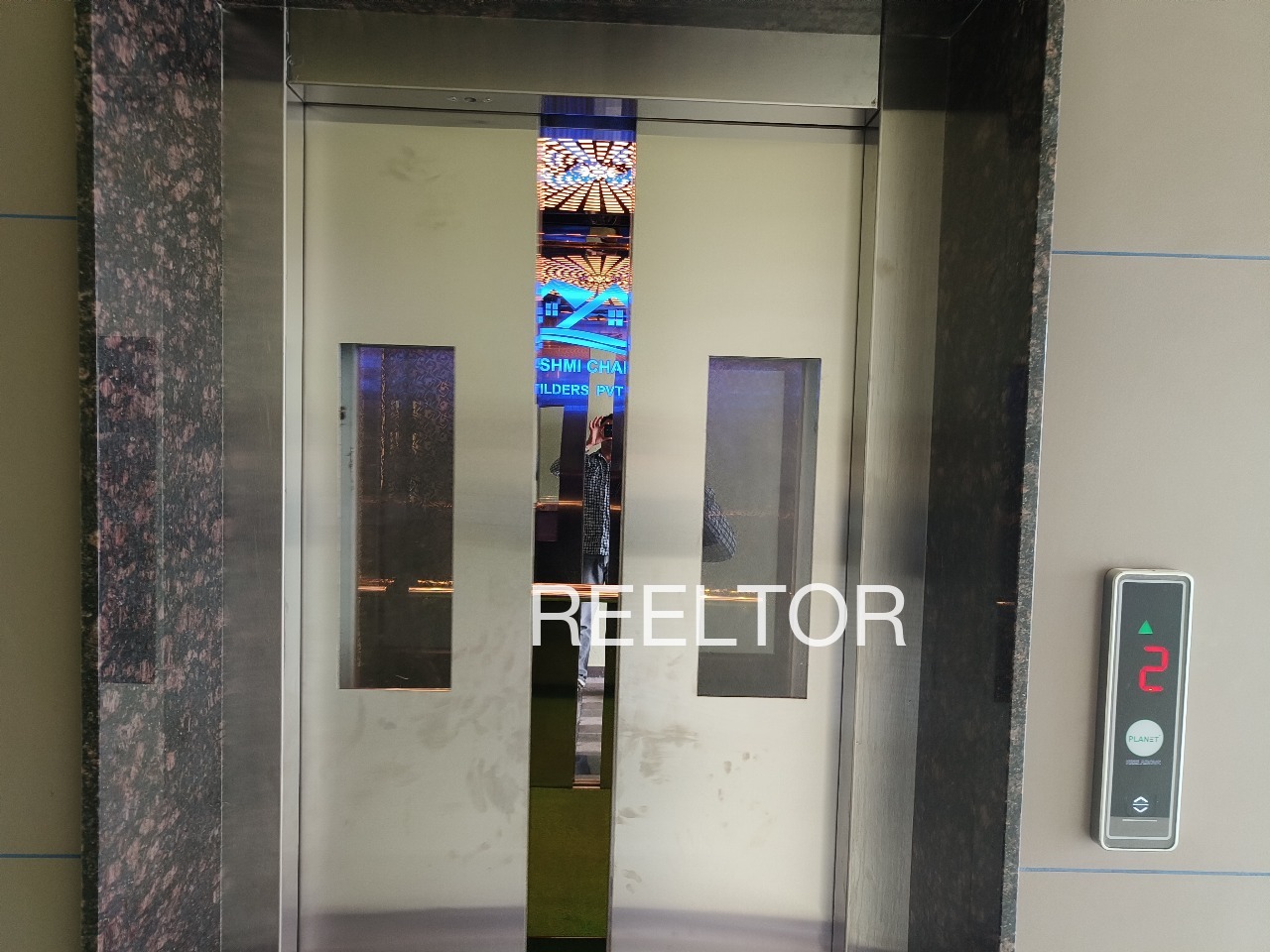Showroom For Rent In Dopur Bassi