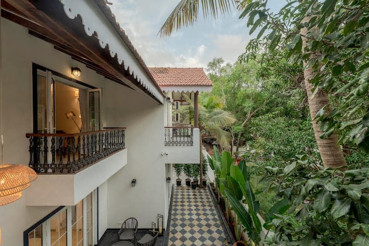 2 Bhk For Sale In Safdarjung Enclave