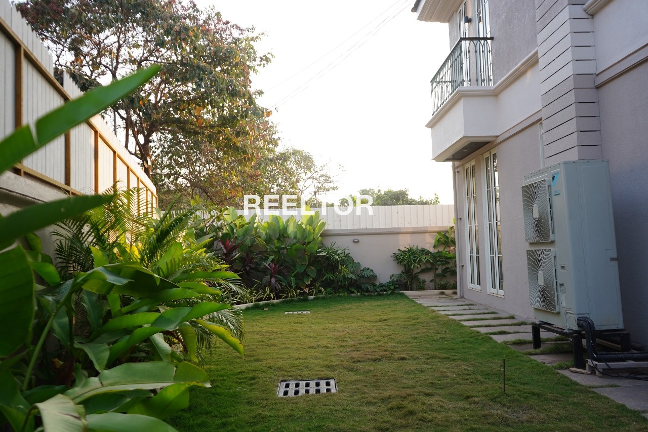 Villa For Rent In Trilok Puri Mayur Vihar