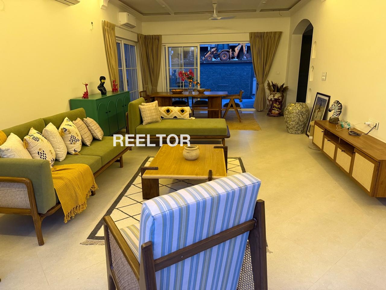 Villa For Rent In Mahal Dhankri Sapotra