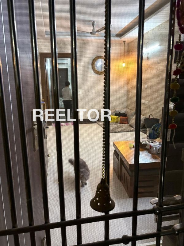 Villa For Rent In Perukkarunai Cheyyur