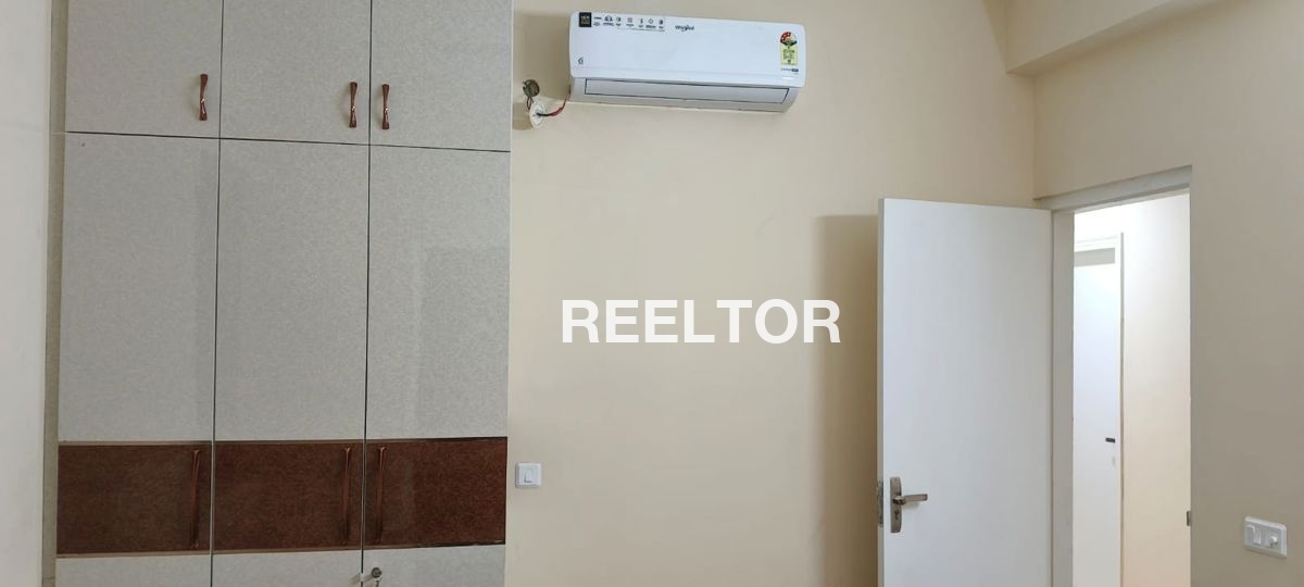 Villa For Rent In Bangawan Raisen