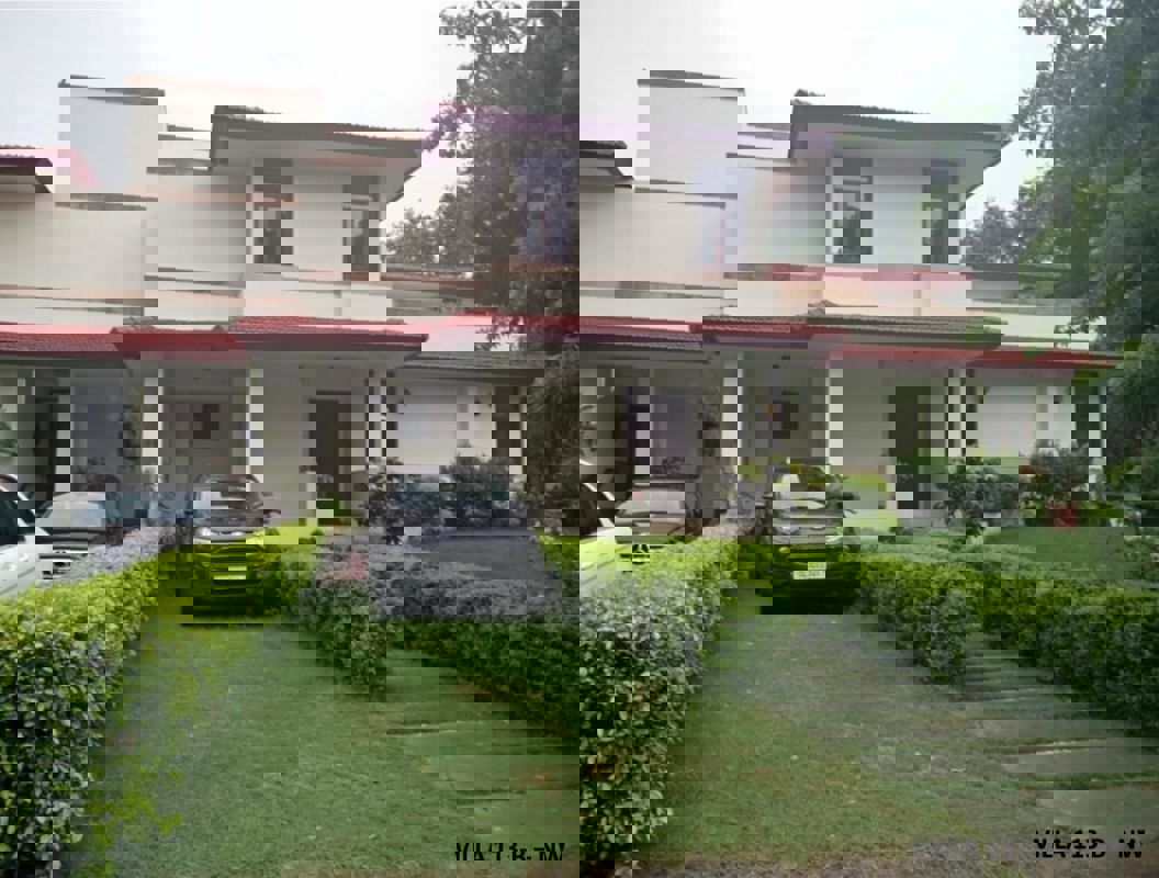 Villa For Rent In Haiderpur Saraswati Vihar