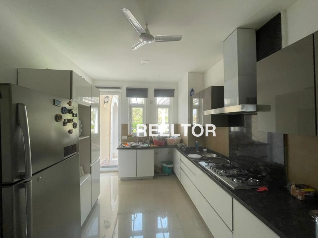 Villa For Sale In Pajnari Banda