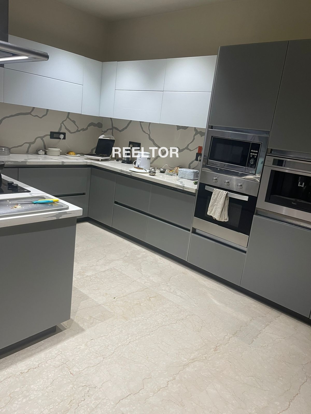 Villa For Sale In Sendora Raisen