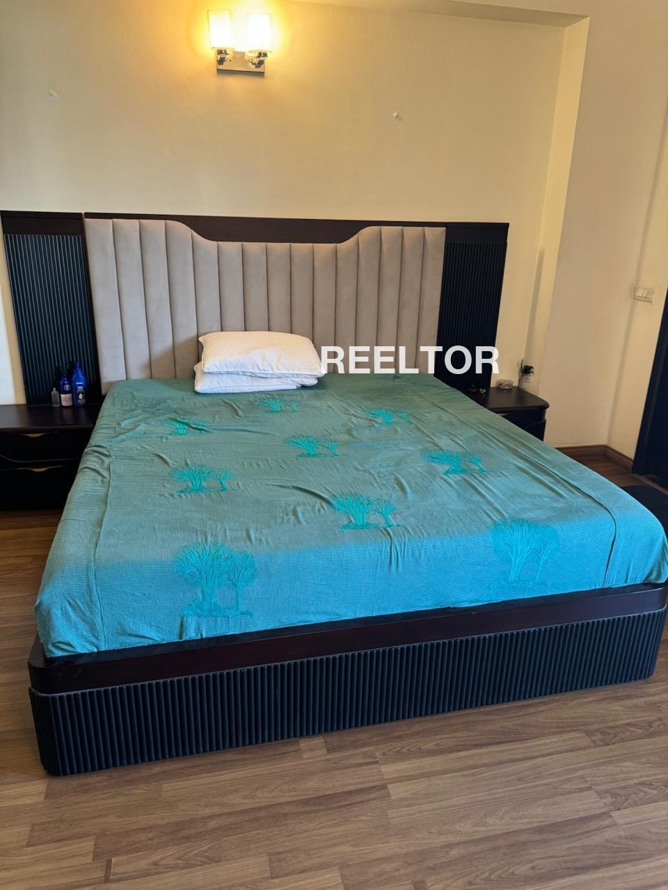 Shop For Rent In Auli