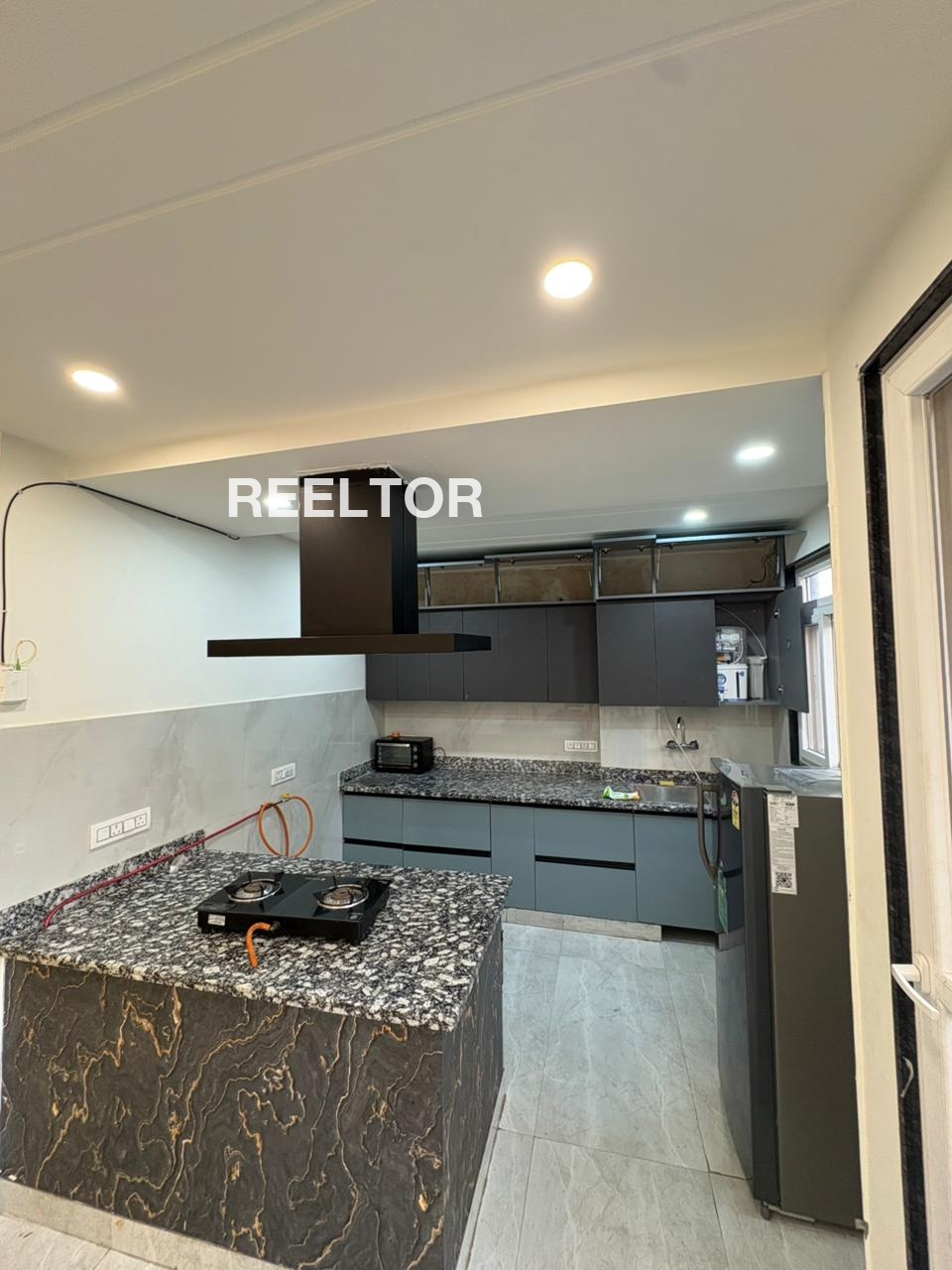 Villa For Sale In Hol Shirpur