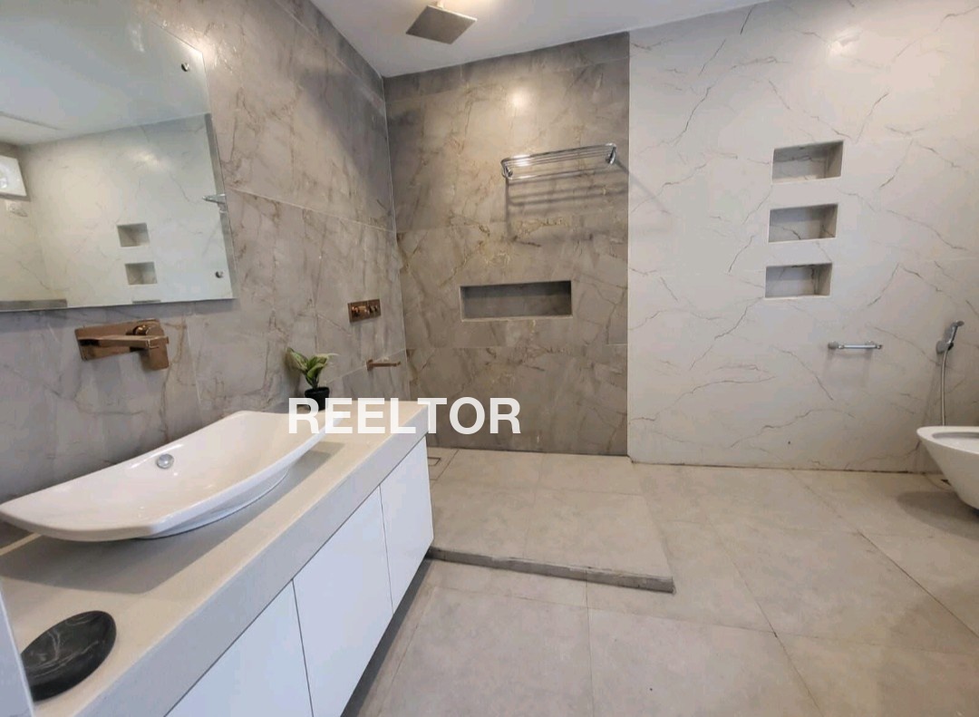 Shop For Rent In Punjabi Bagh