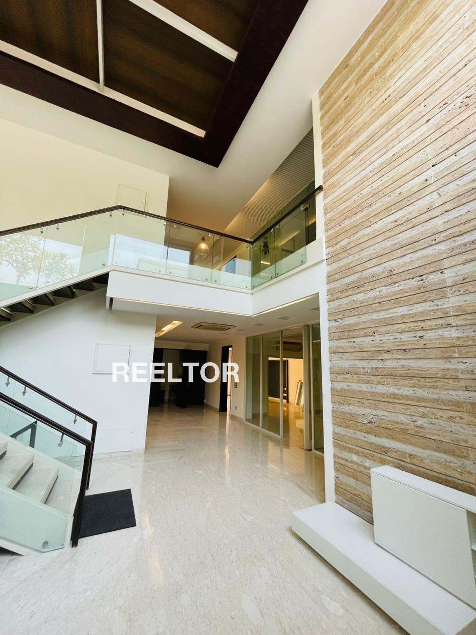 Villa For Rent In Jovni Sausar