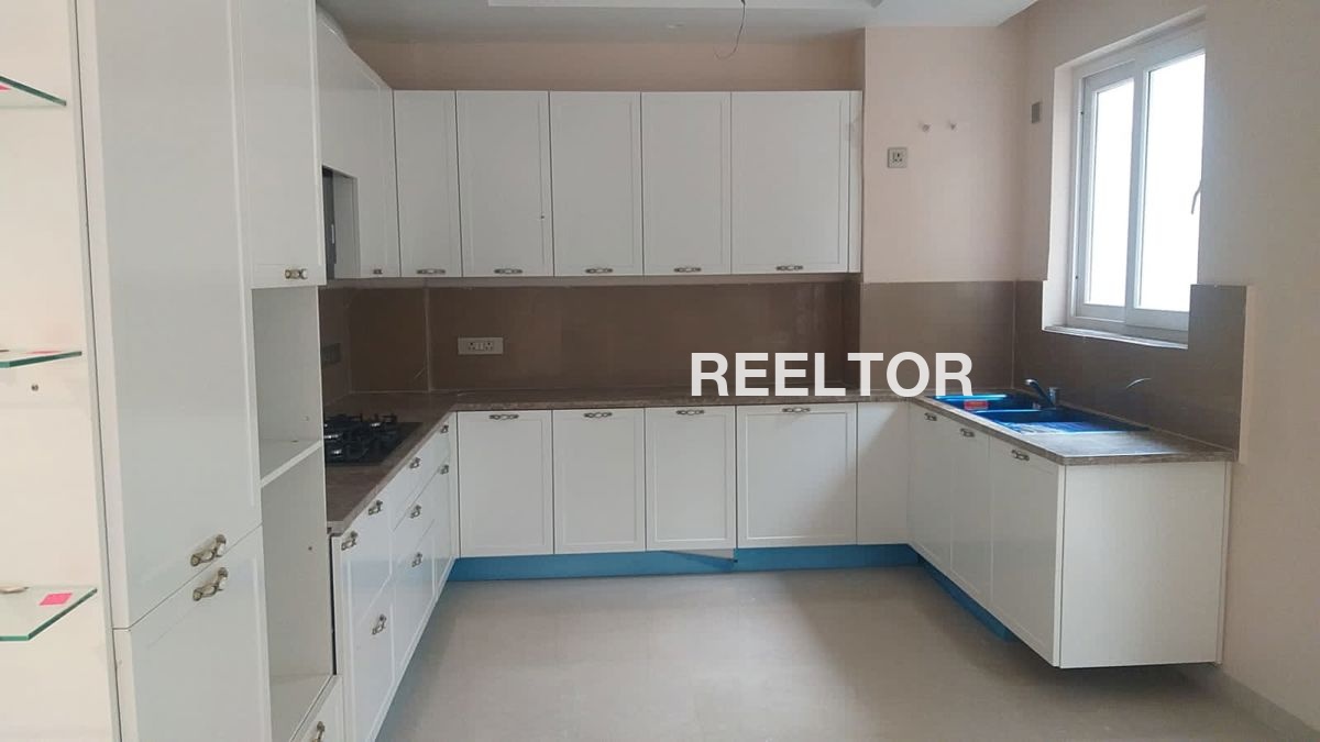 Villa For Rent In Perukkarunai Cheyyur