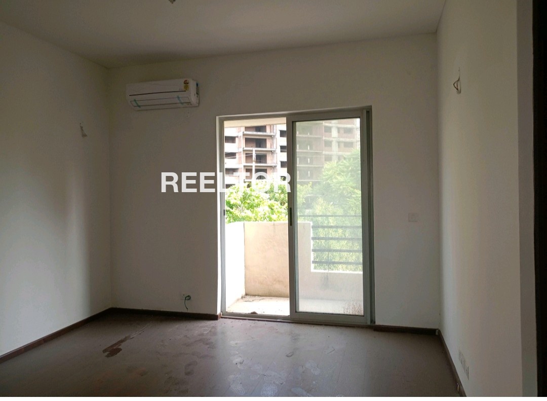 Villa For Sale In Makraon Maudaha