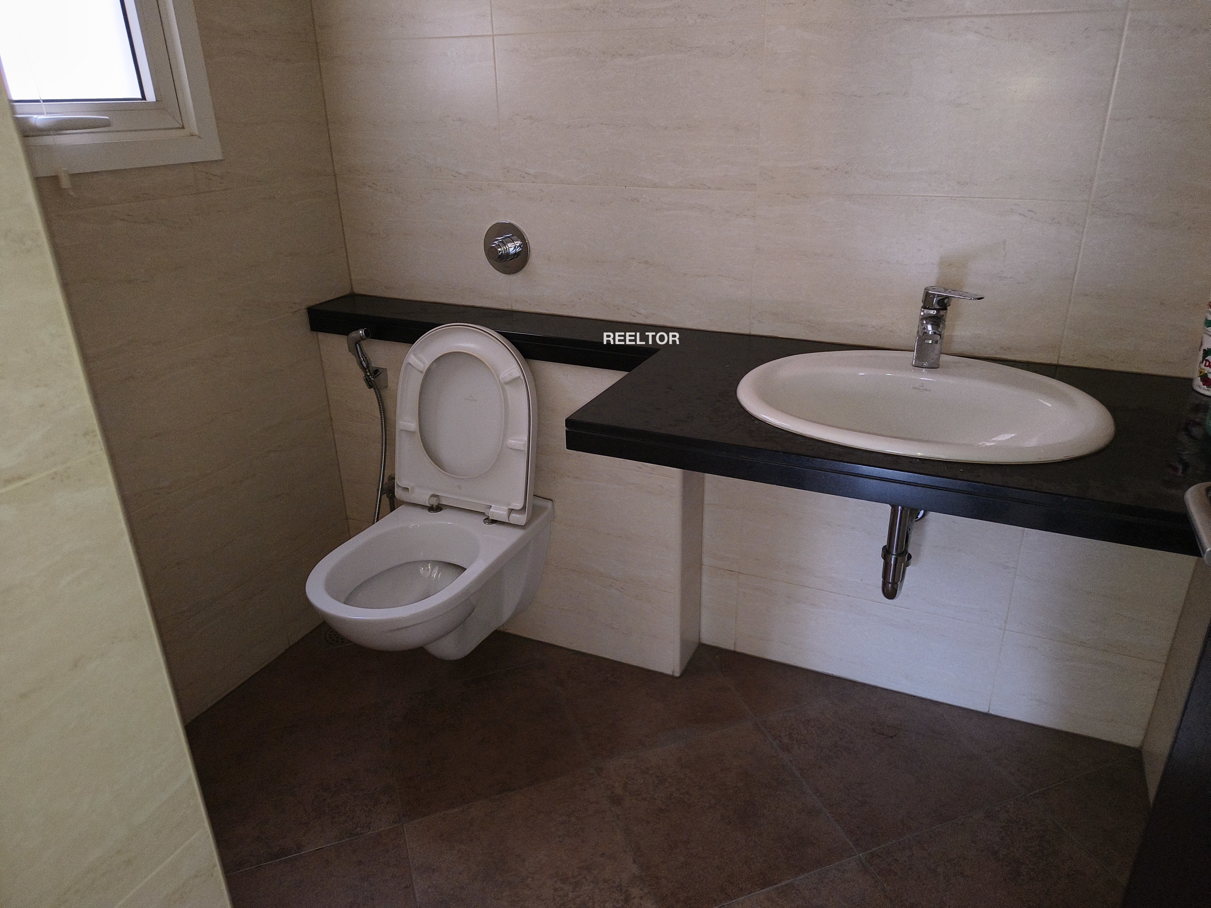 Villa For Rent In Dhodasgaon Shirpur