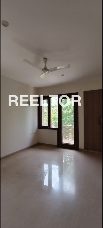 Shop For Rent In Shahdara Gautam Buddha Nagar