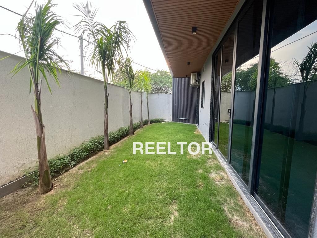 Villa For Sale In Bagiamau Sarojani Nagar