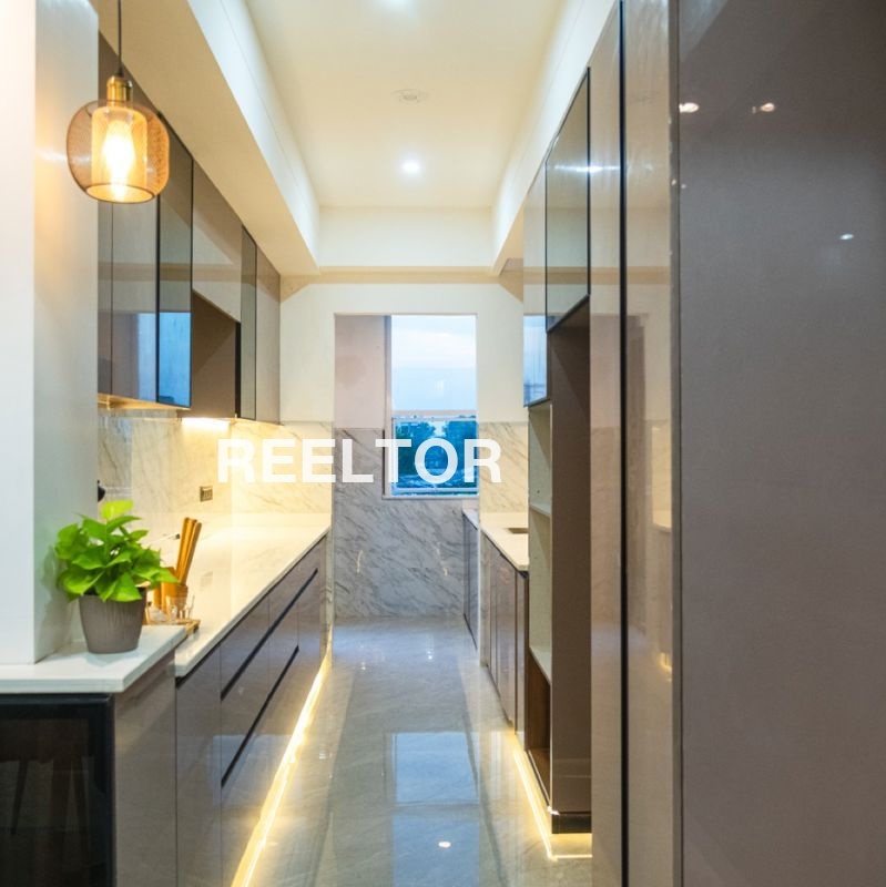 Shop For Rent In Sanjay Colony Saket