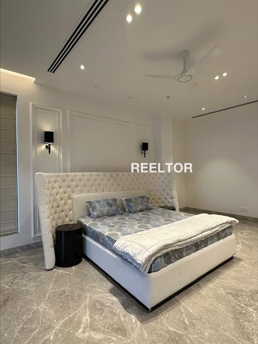 Shop Rent In Alpha One Mall Ahmedabad