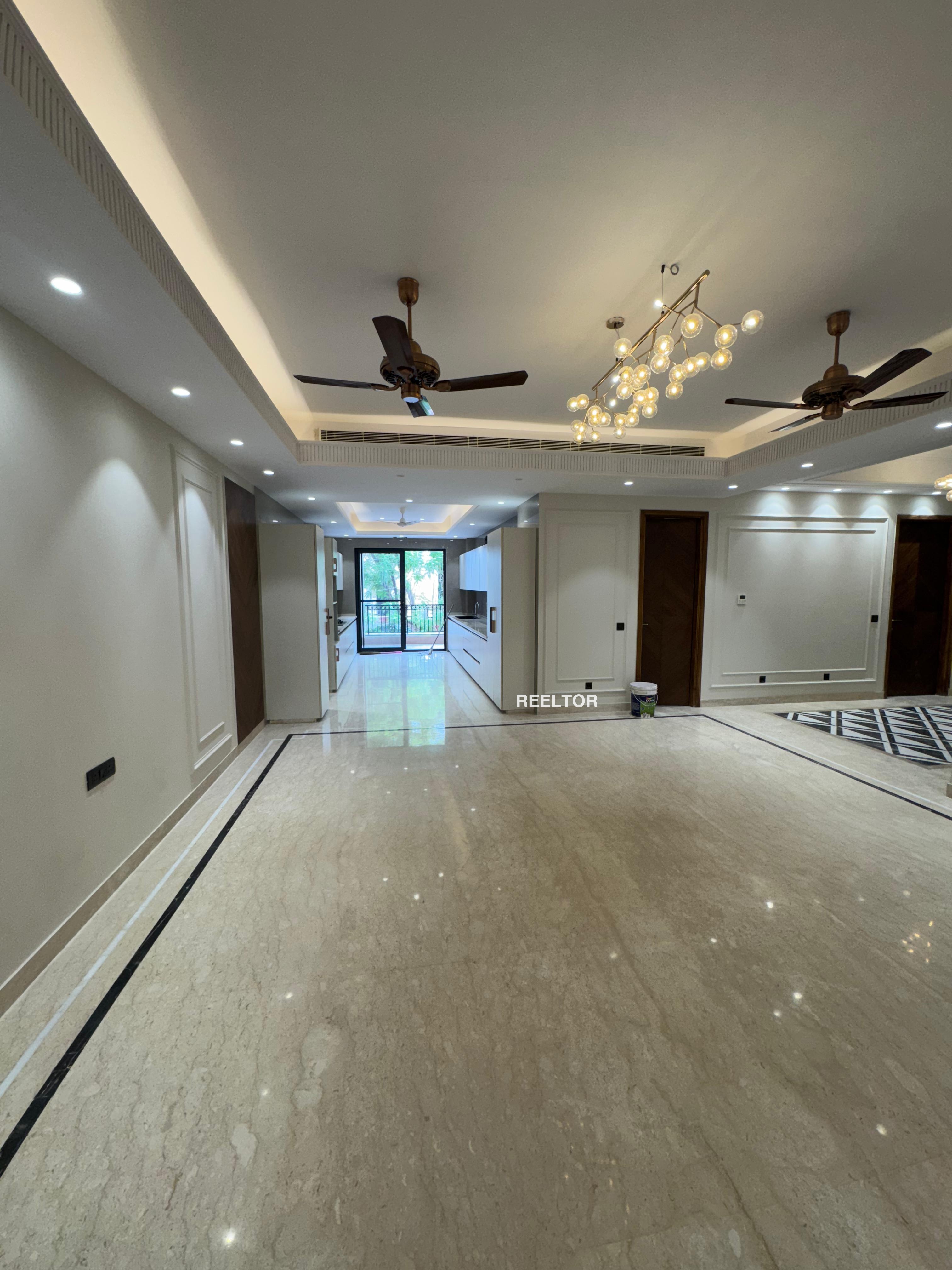 Shop For Rent In Vasan Gandhinagar