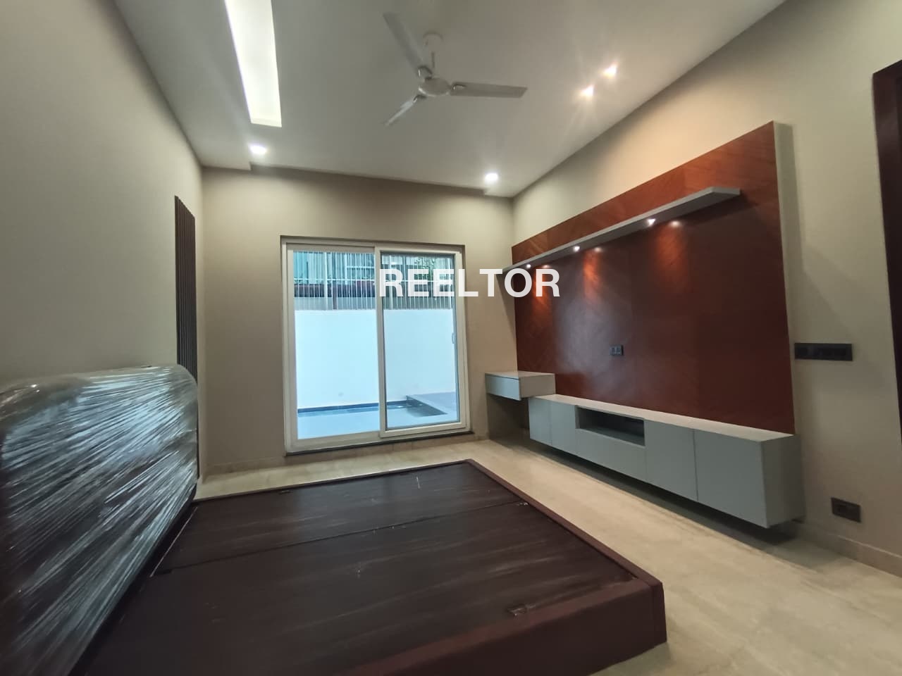 Residential Area Near Delhi Airport