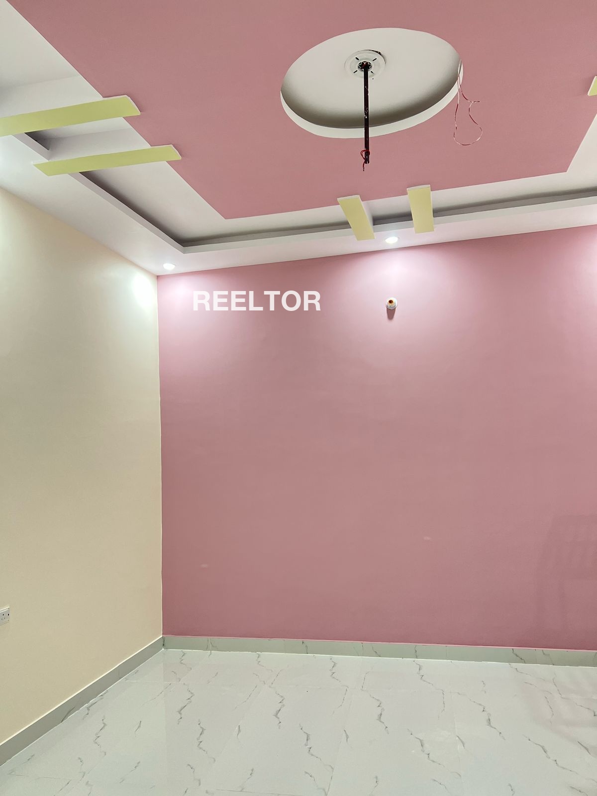 Villa In Chanakyapuri