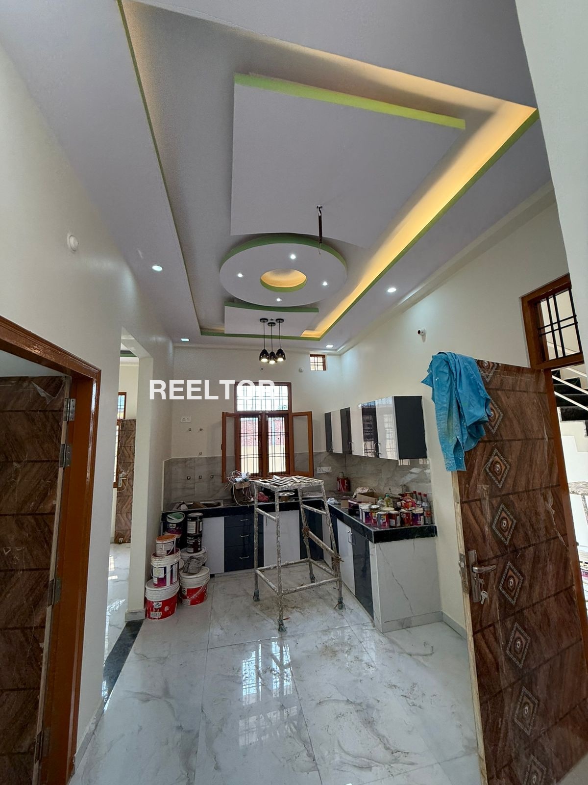 Villa For Rent In Haiderpur Saraswati Vihar
