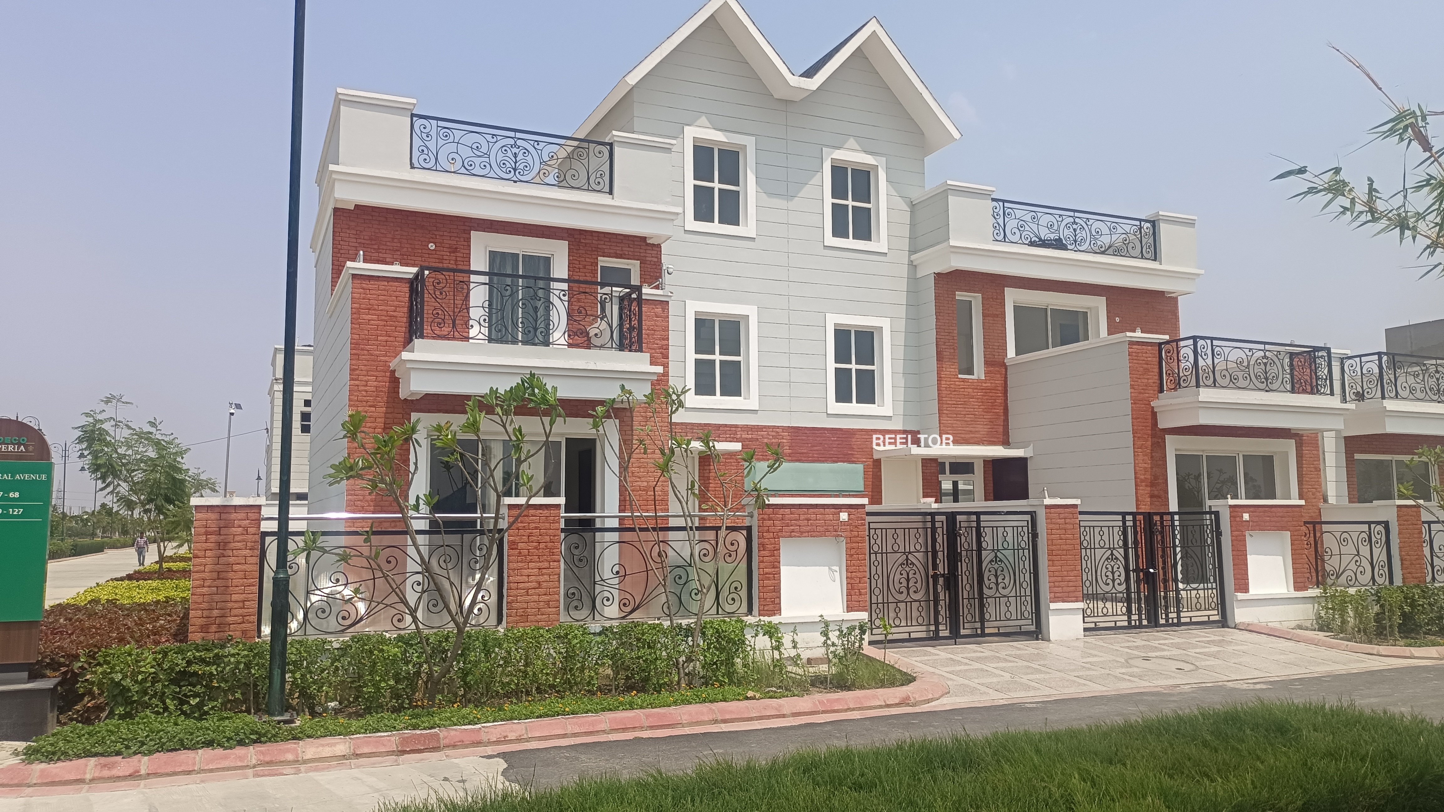 Villa For Rent In Shashi Garden Mayur Vihar