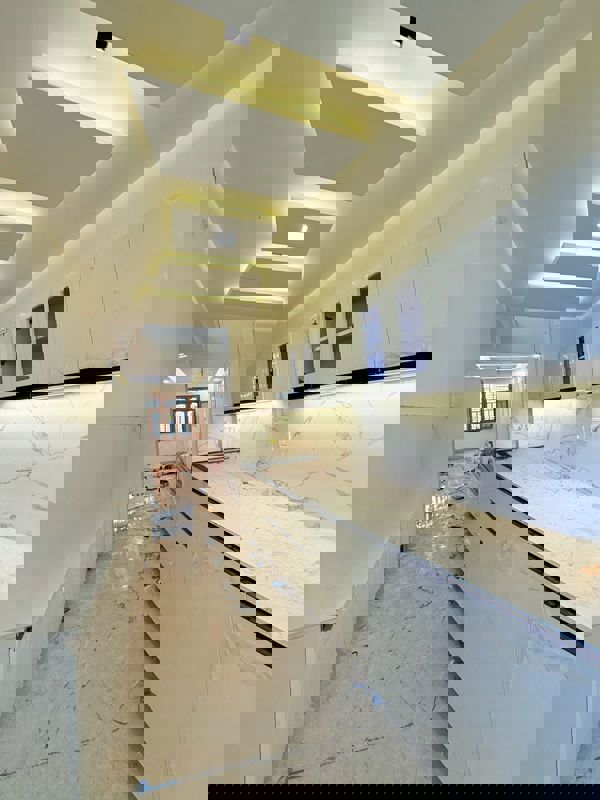 Pre Rented Commercial Property For Sale In Lucknow