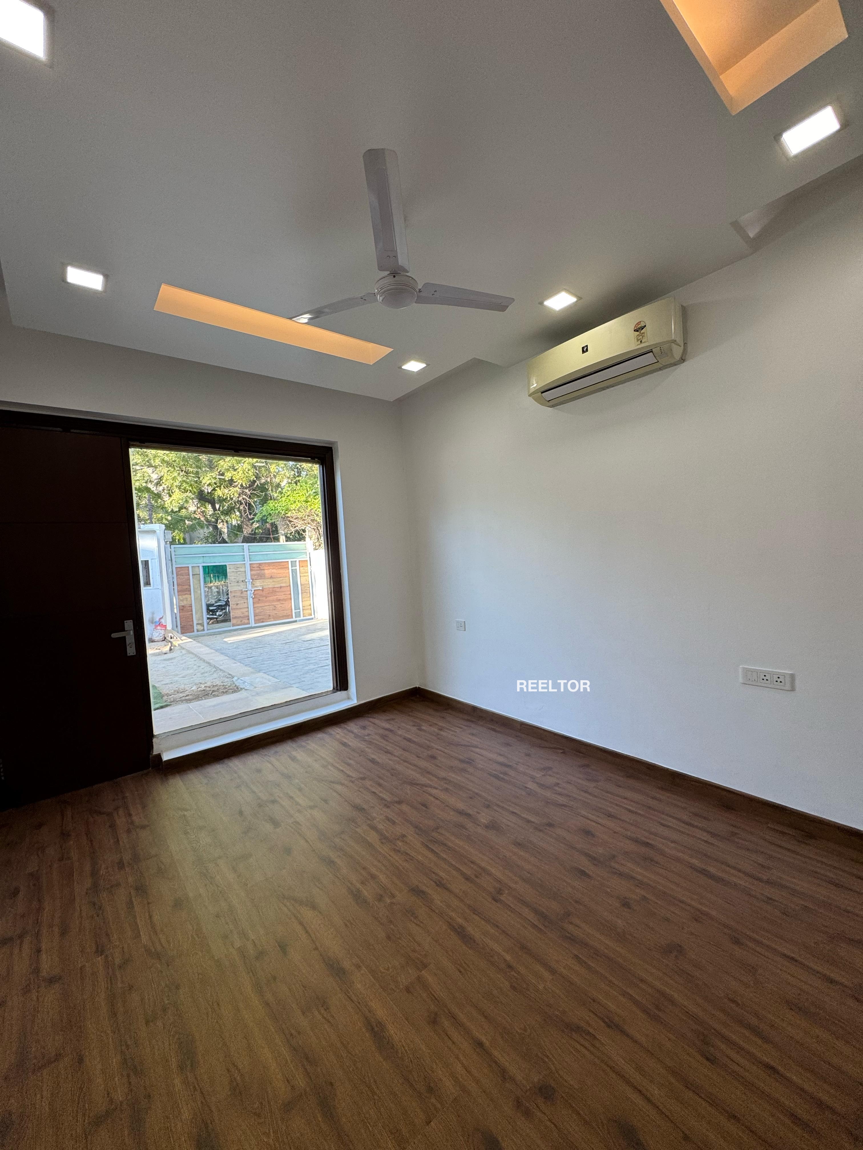 Villa For Rent In Pocket L Sarita Vihar
