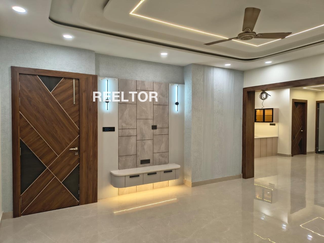 Shop For Rent In Geeta Colony Delhi