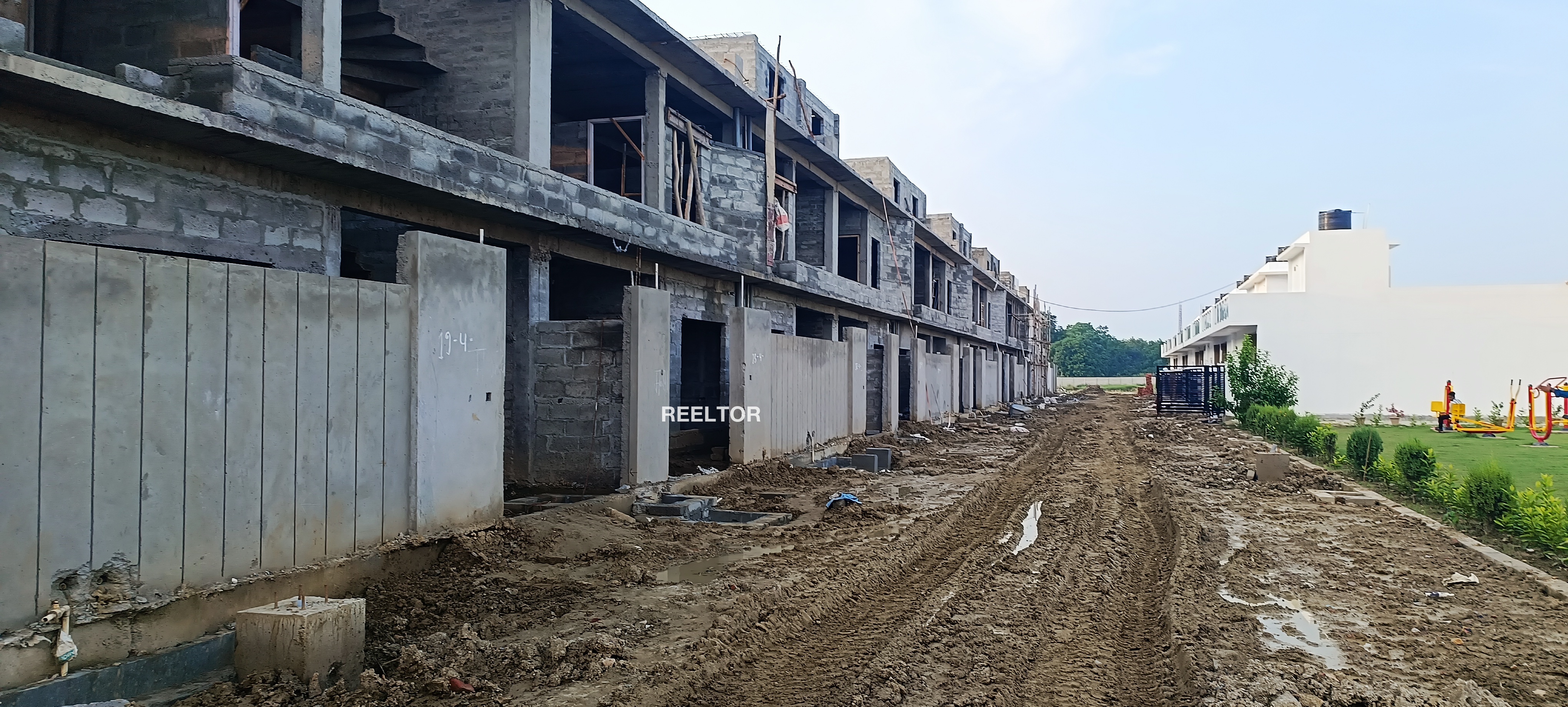 1 Bhk For Rent In Chakkarpur Gurgaon