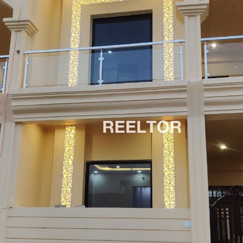 Shop For Sale In Navjeevan Vihar Hauz Khas