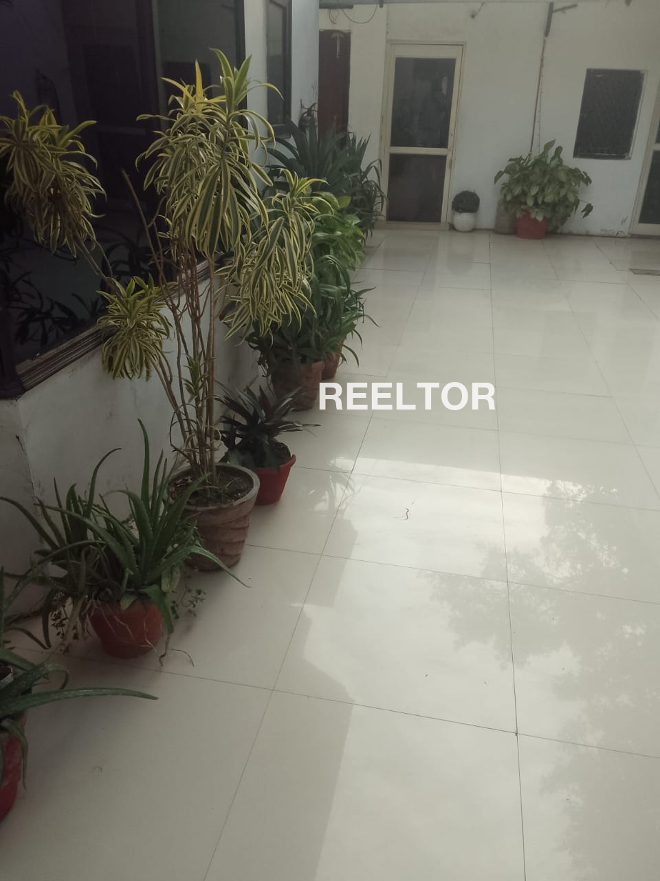 Furnished Room For Rent In Kanpur