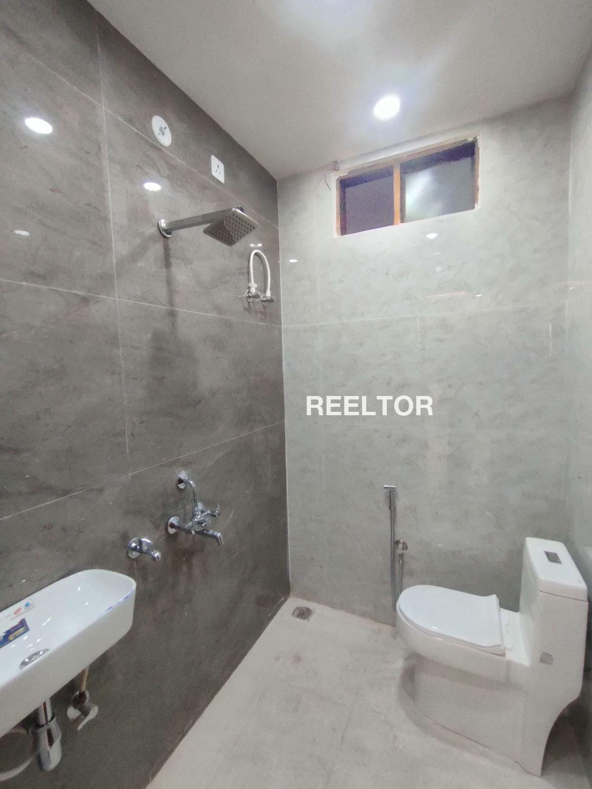 Villa For Sale In Moddar Kutiyana