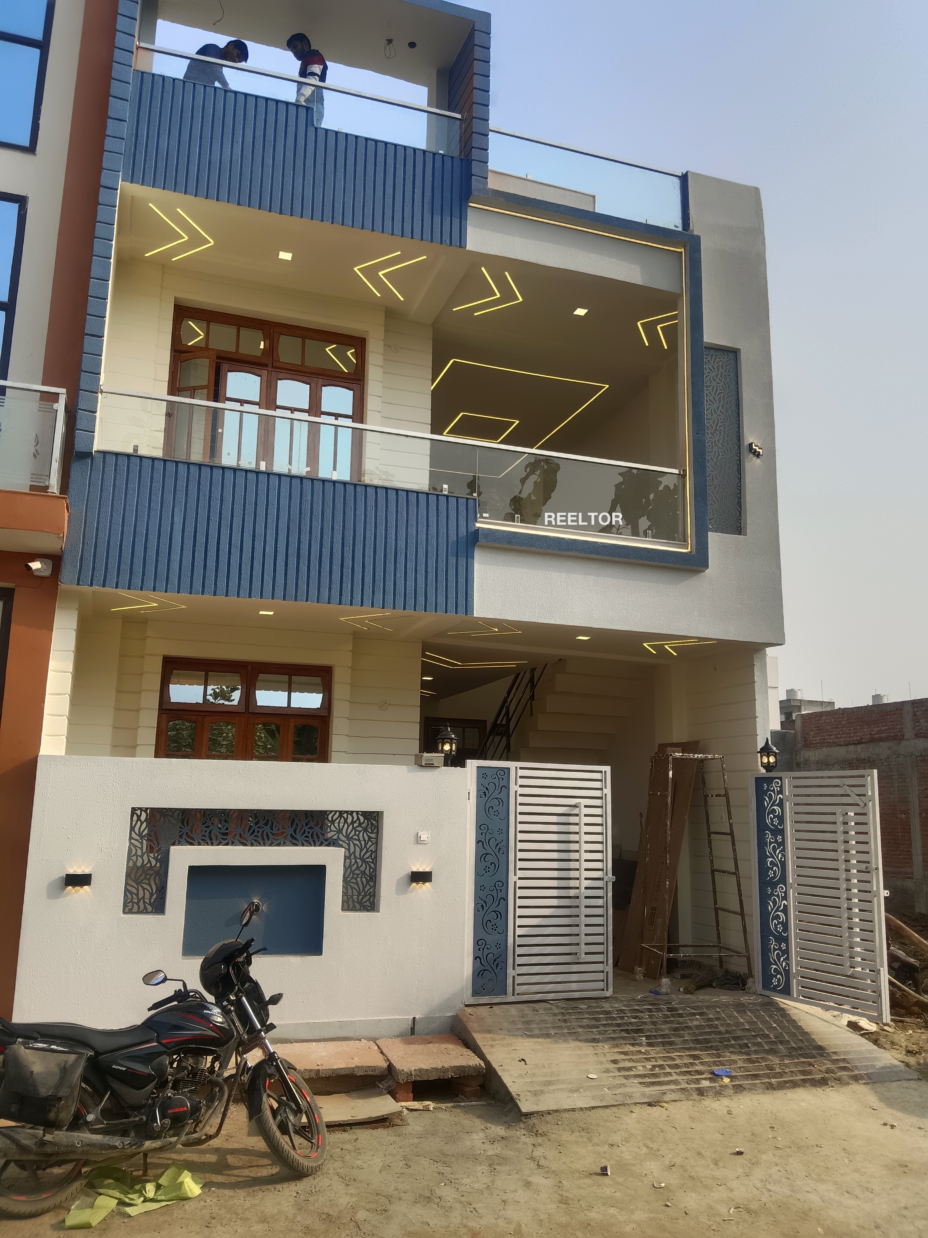 Shop For Rent In Kursi Fatehpur