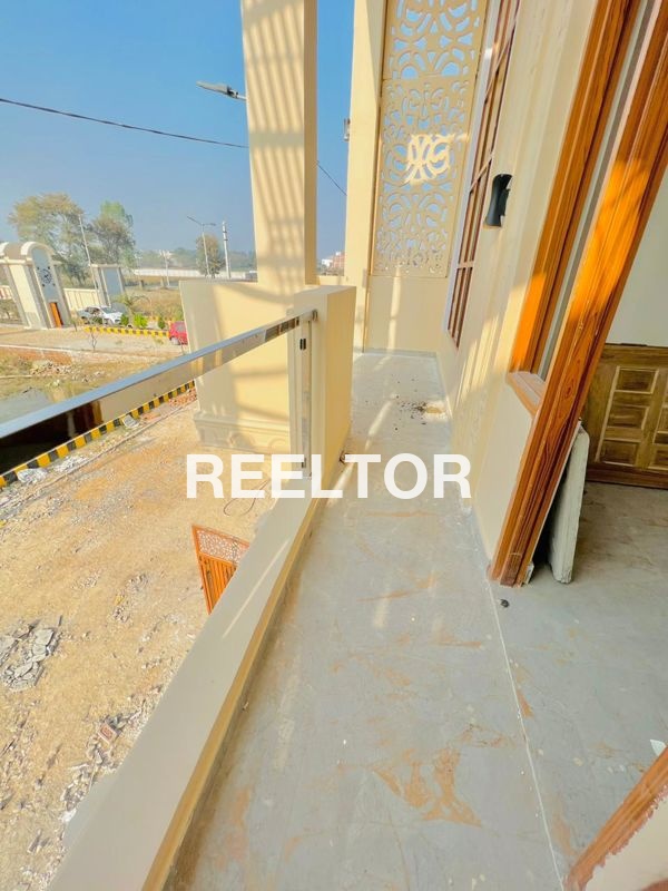 Villa For Sale In Jhatta Gautam Buddha Nagar