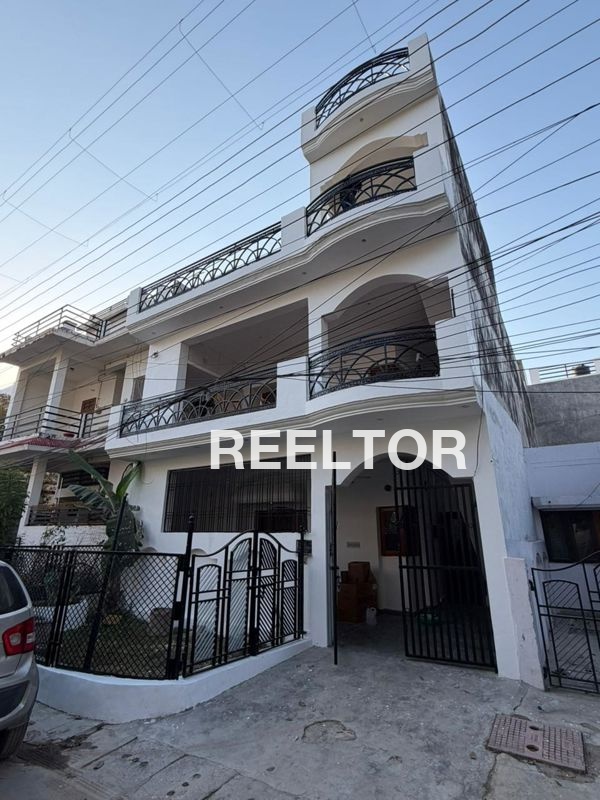 Shop For Rent In Geeta Colony Delhi