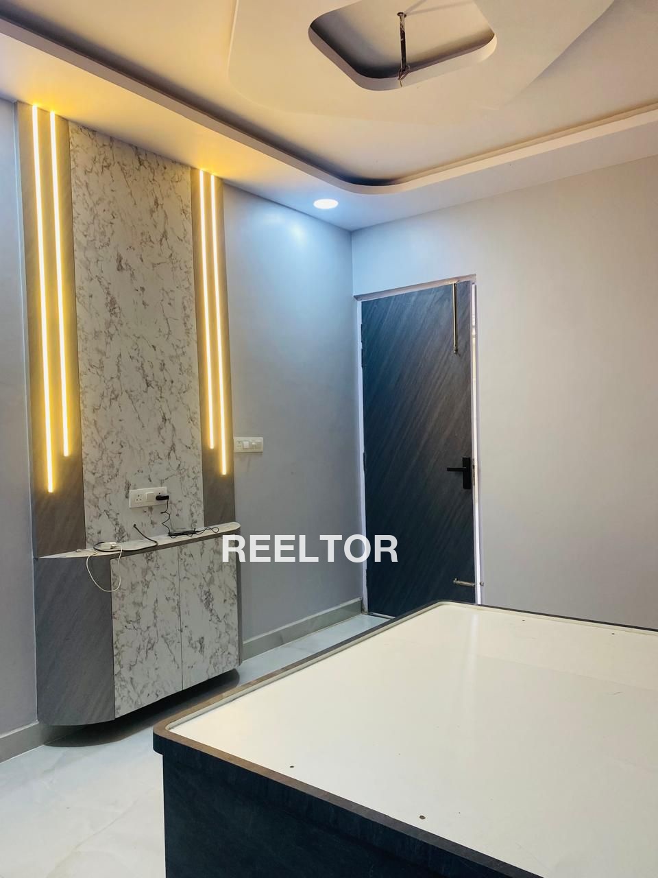 Villa For Sale In Vegni Vagra